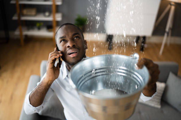 Water damage restoration process in Claycomo, MO
